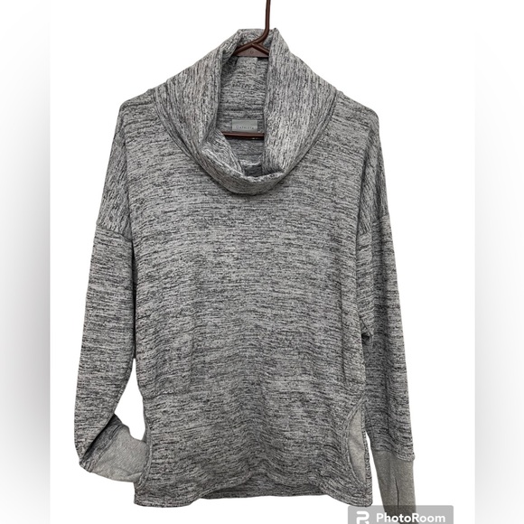 Athleta Running Pullover Sweater Kangaroo Pockets Turtle Neck Size S Grey - Picture 1 of 14